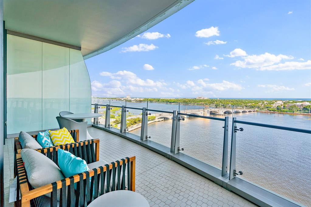 BRISTOL CONDO - Residential