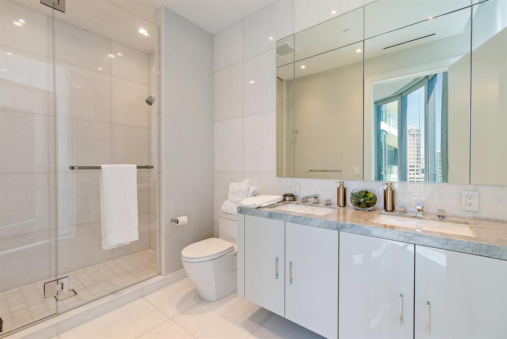 BRISTOL CONDO - Residential