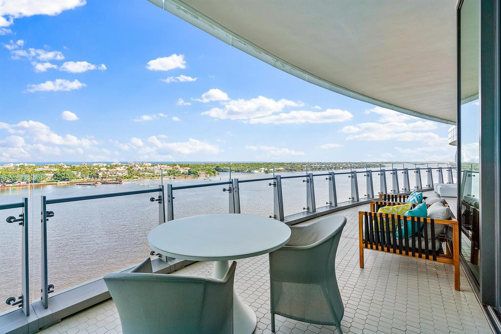 BRISTOL CONDO - Residential