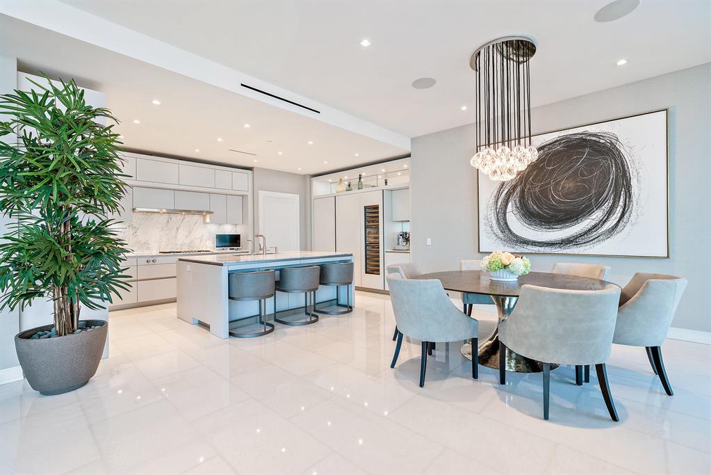 BRISTOL CONDO - Residential