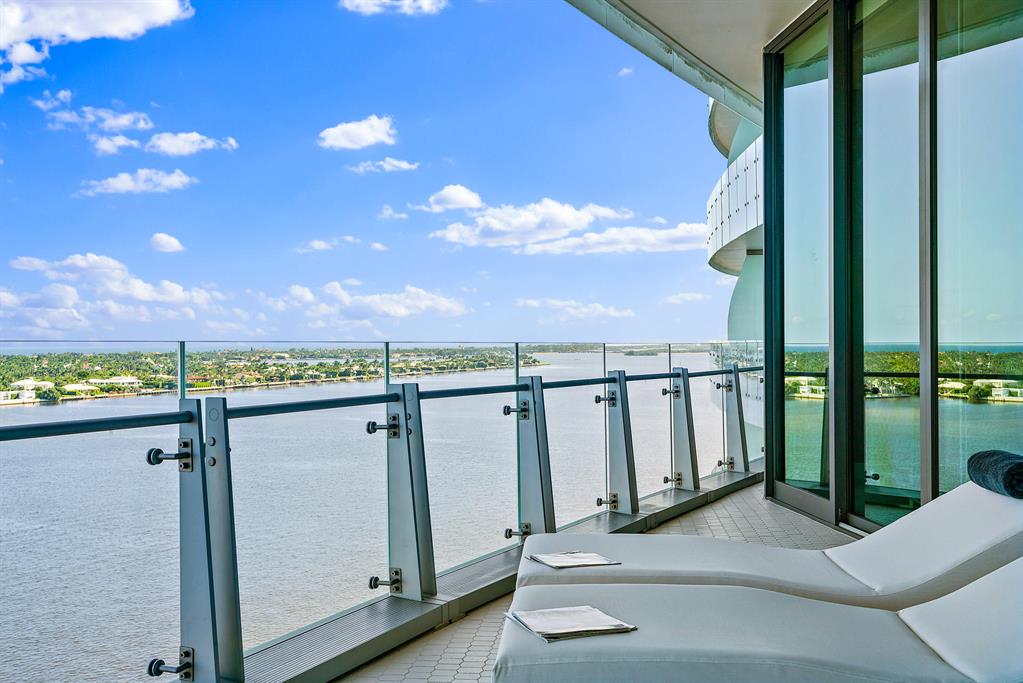 BRISTOL CONDO - Residential