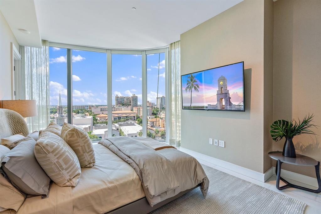 BRISTOL CONDO - Residential