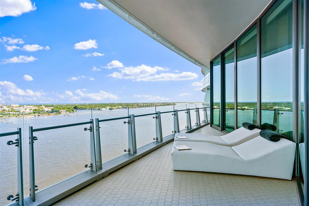 BRISTOL CONDO - Residential