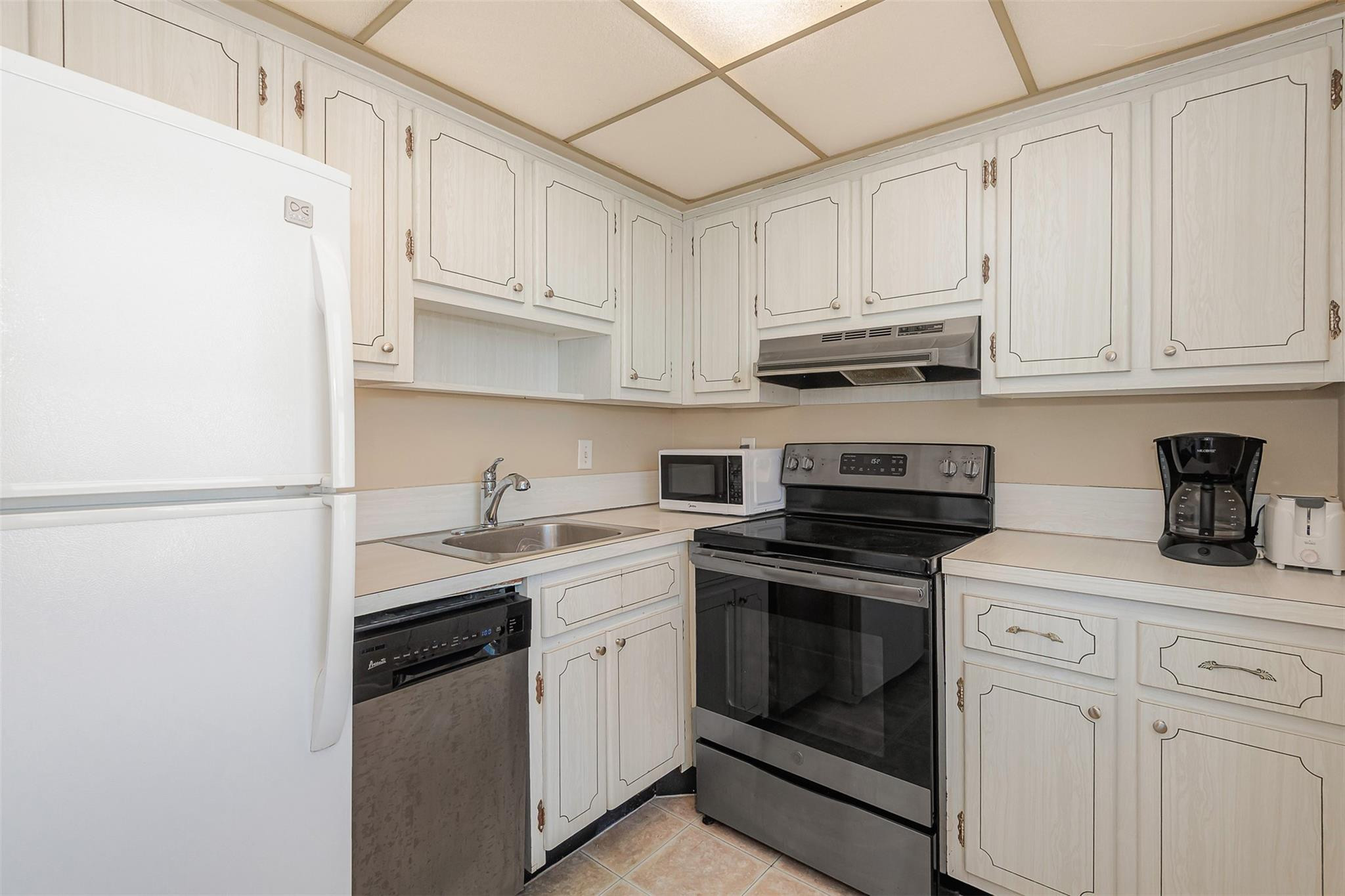 Breakers Condo - Residential Lease