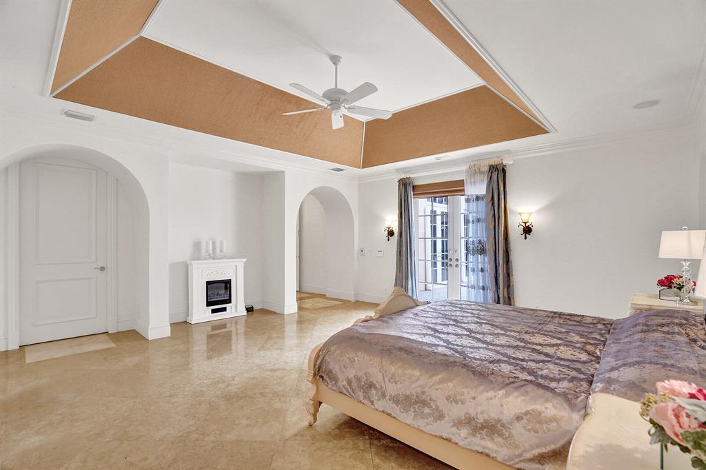 WOODFIELD HUNT CLUB II - Residential