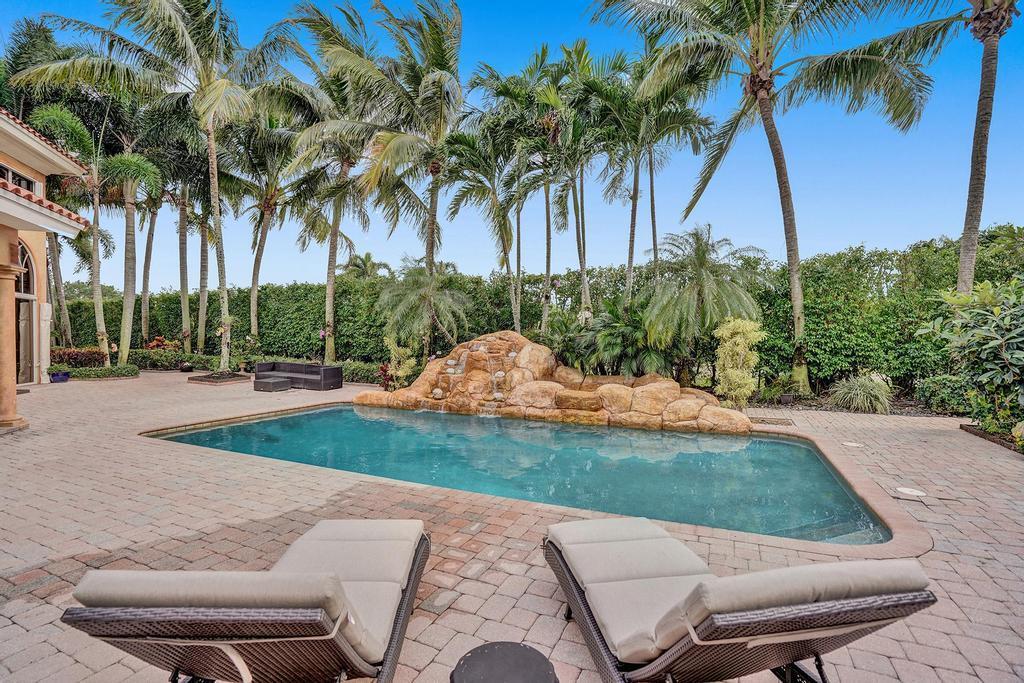 WOODFIELD HUNT CLUB II - Residential