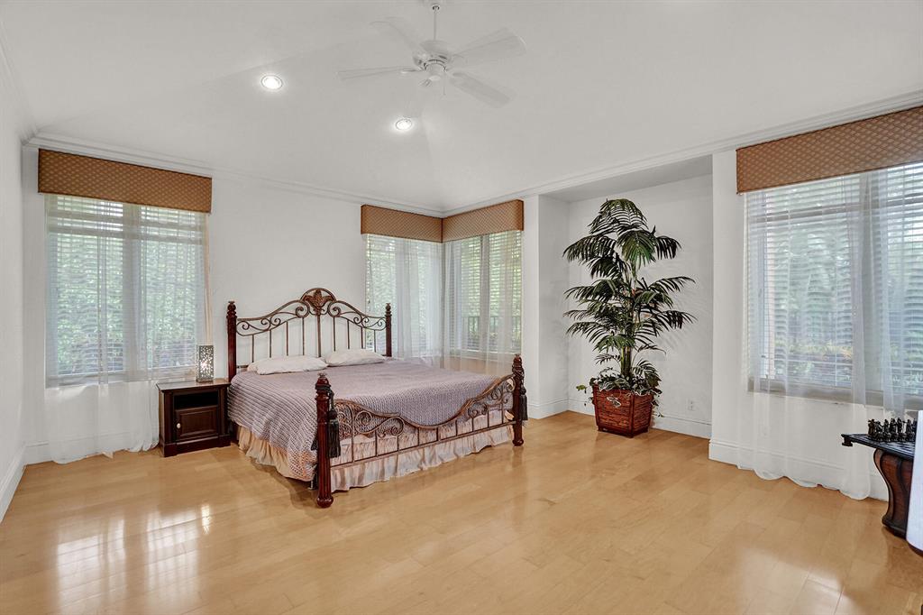 WOODFIELD HUNT CLUB II - Residential