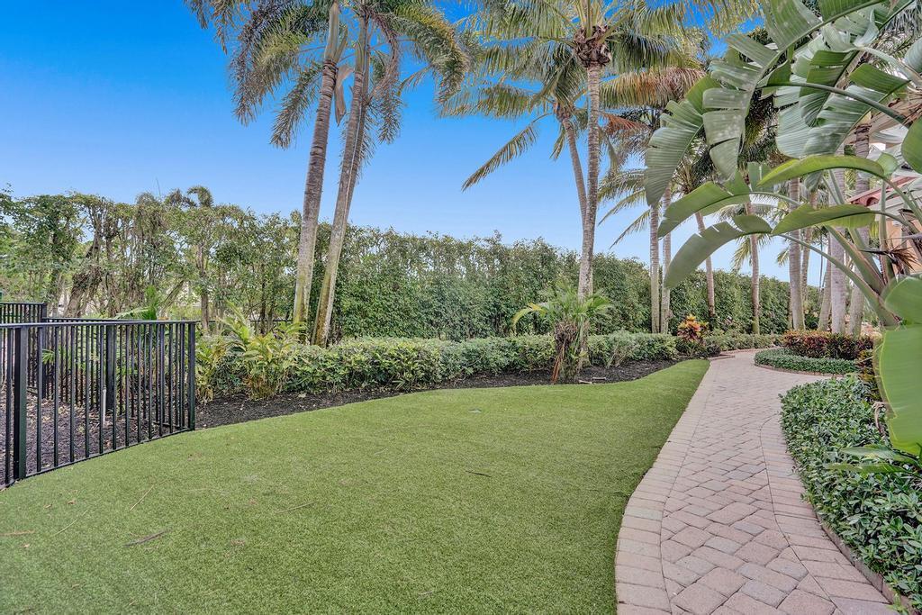 WOODFIELD HUNT CLUB II - Residential