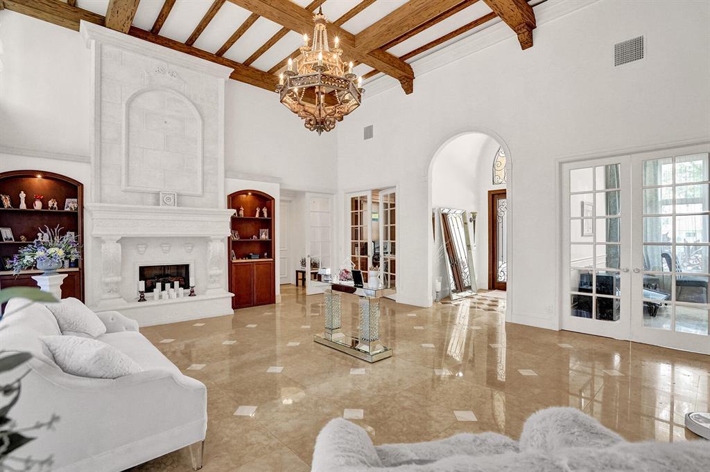 WOODFIELD HUNT CLUB II - Residential