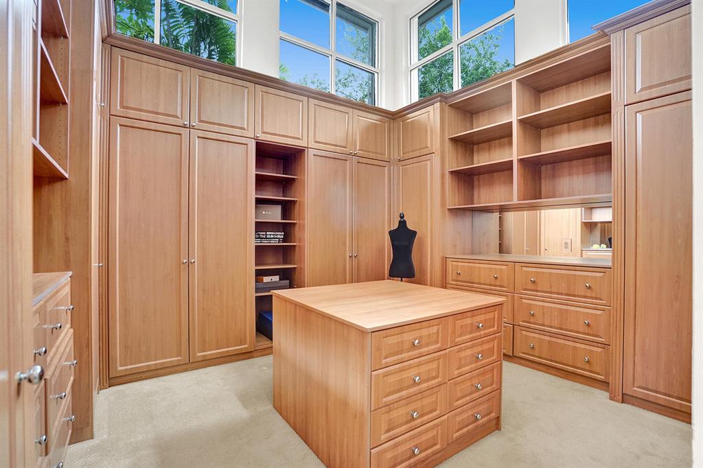 WOODFIELD HUNT CLUB II - Residential