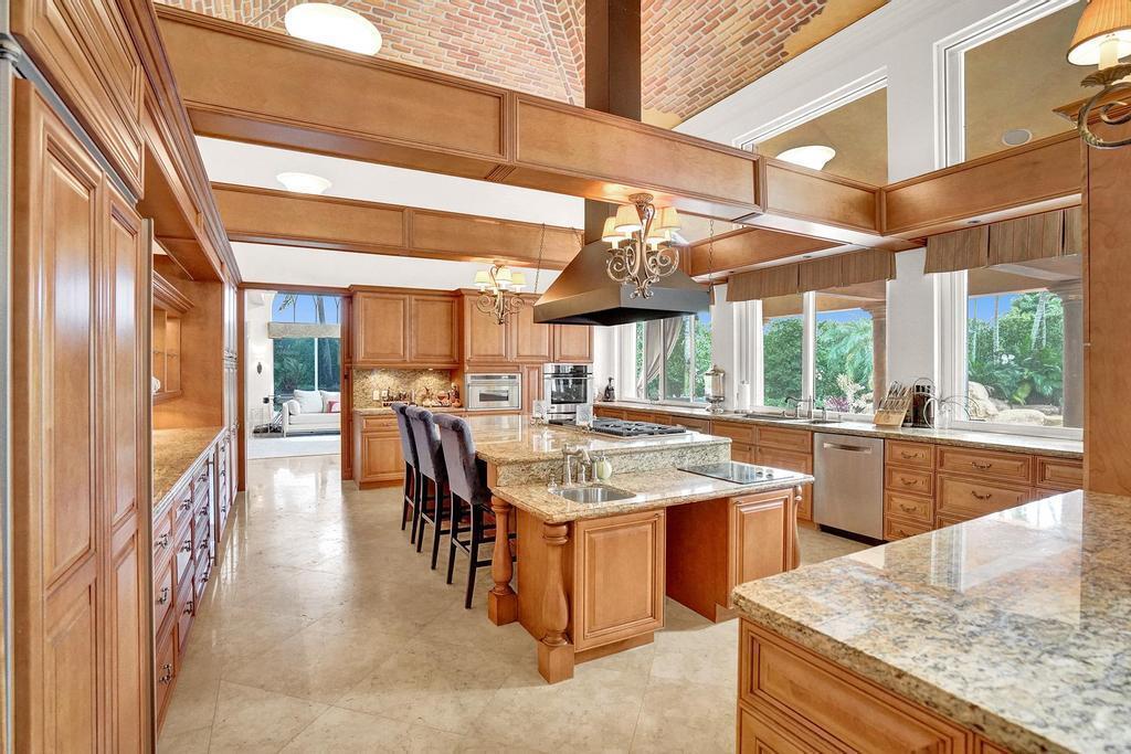 WOODFIELD HUNT CLUB II - Residential