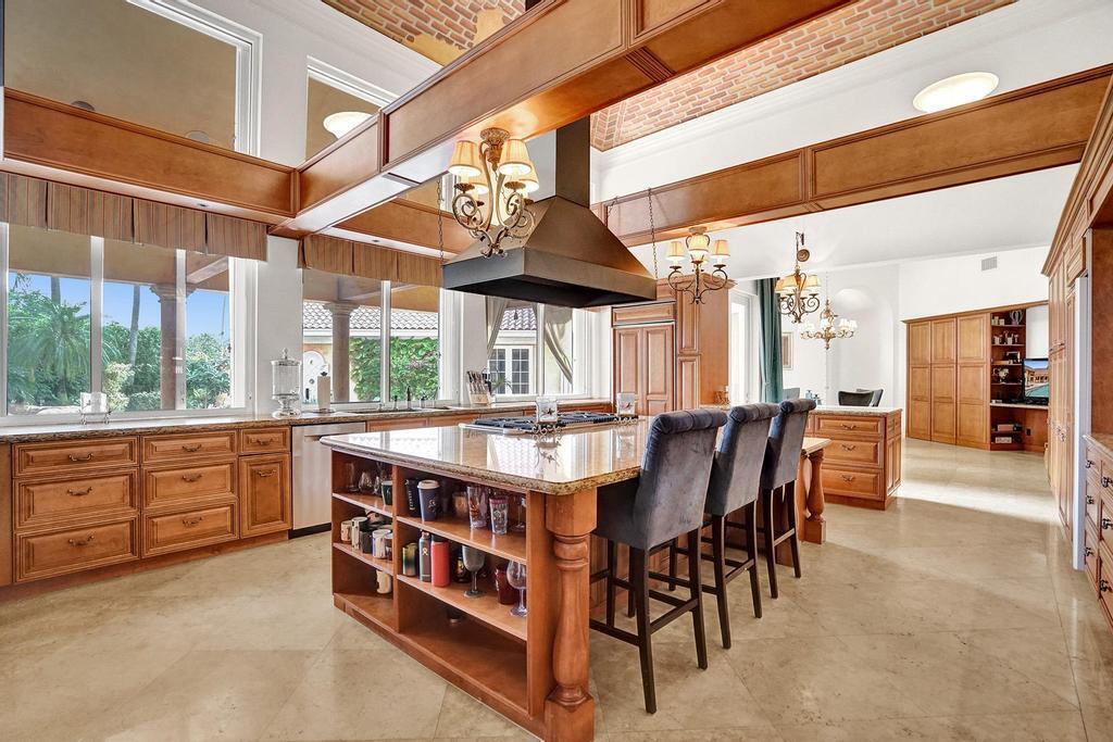 WOODFIELD HUNT CLUB II - Residential