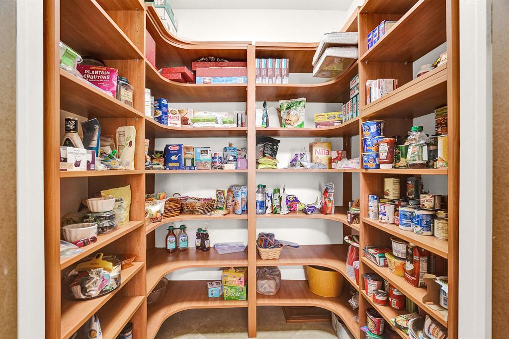 WOODFIELD HUNT CLUB II - Residential