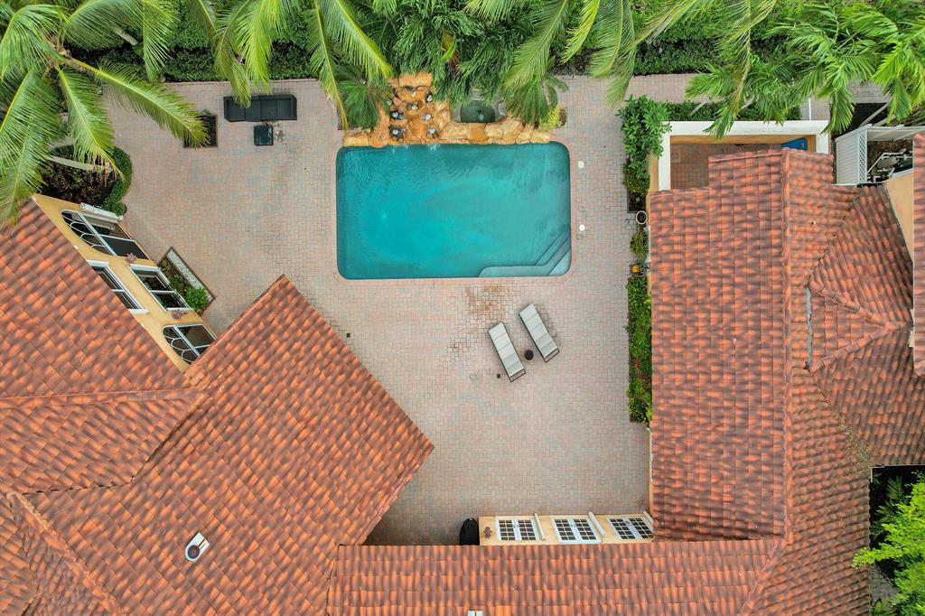 WOODFIELD HUNT CLUB II - Residential