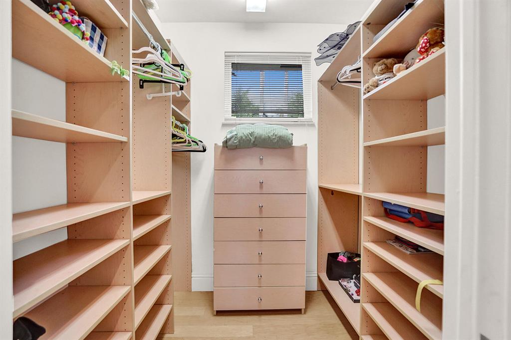 WOODFIELD HUNT CLUB II - Residential