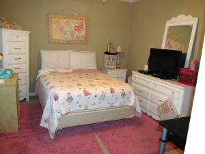 PALM BEACH GARDENS ESTATE - Residential Lease