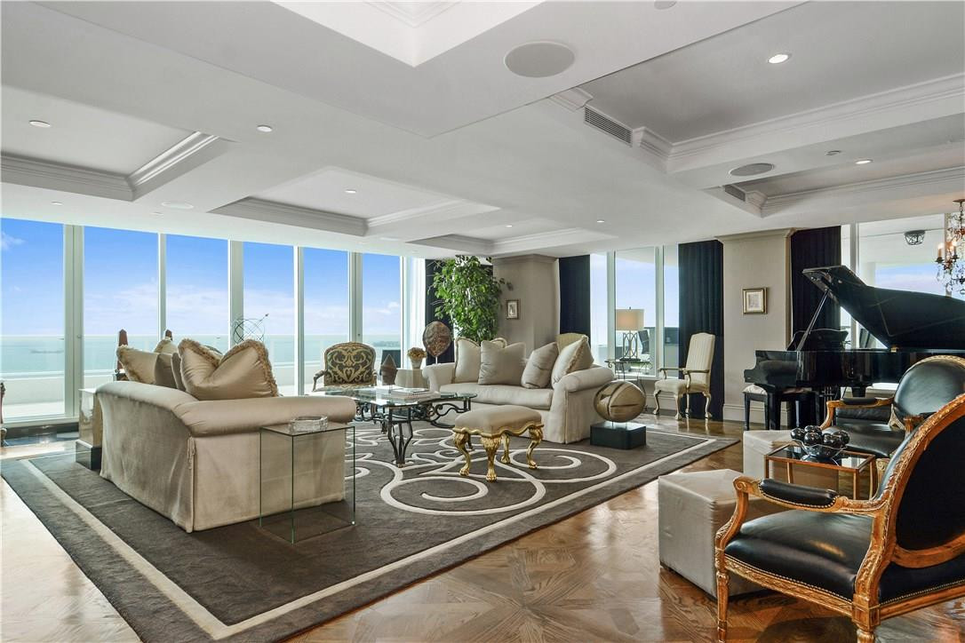 Ritz-Carlton - Residential