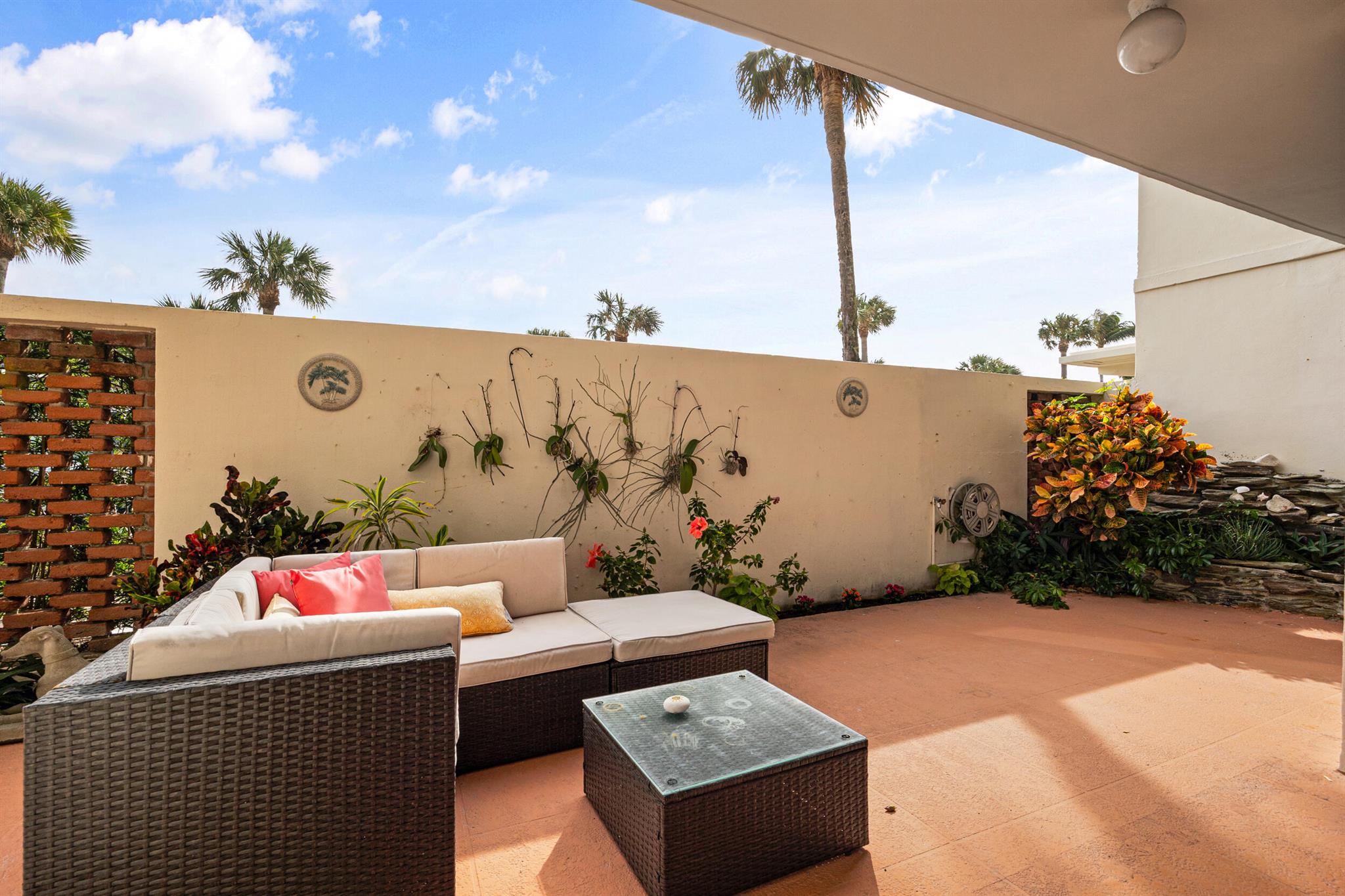 OCEAN VILLAS CONDO APTS - Residential