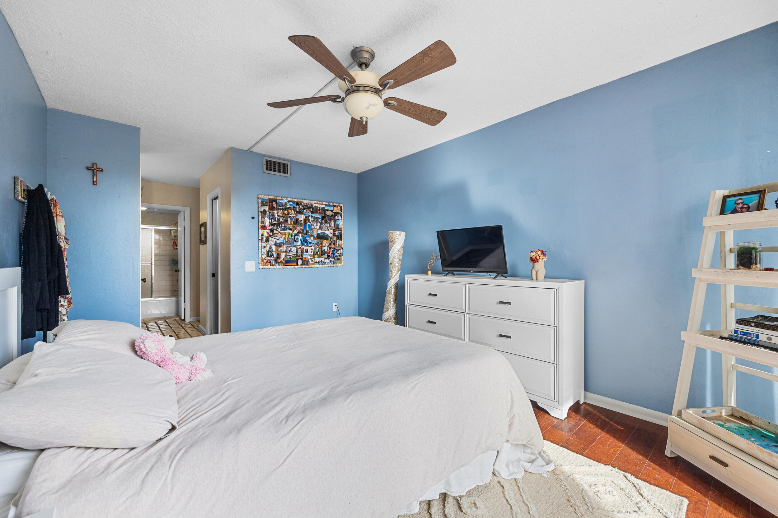 OCEAN VILLAS CONDO APTS - Residential