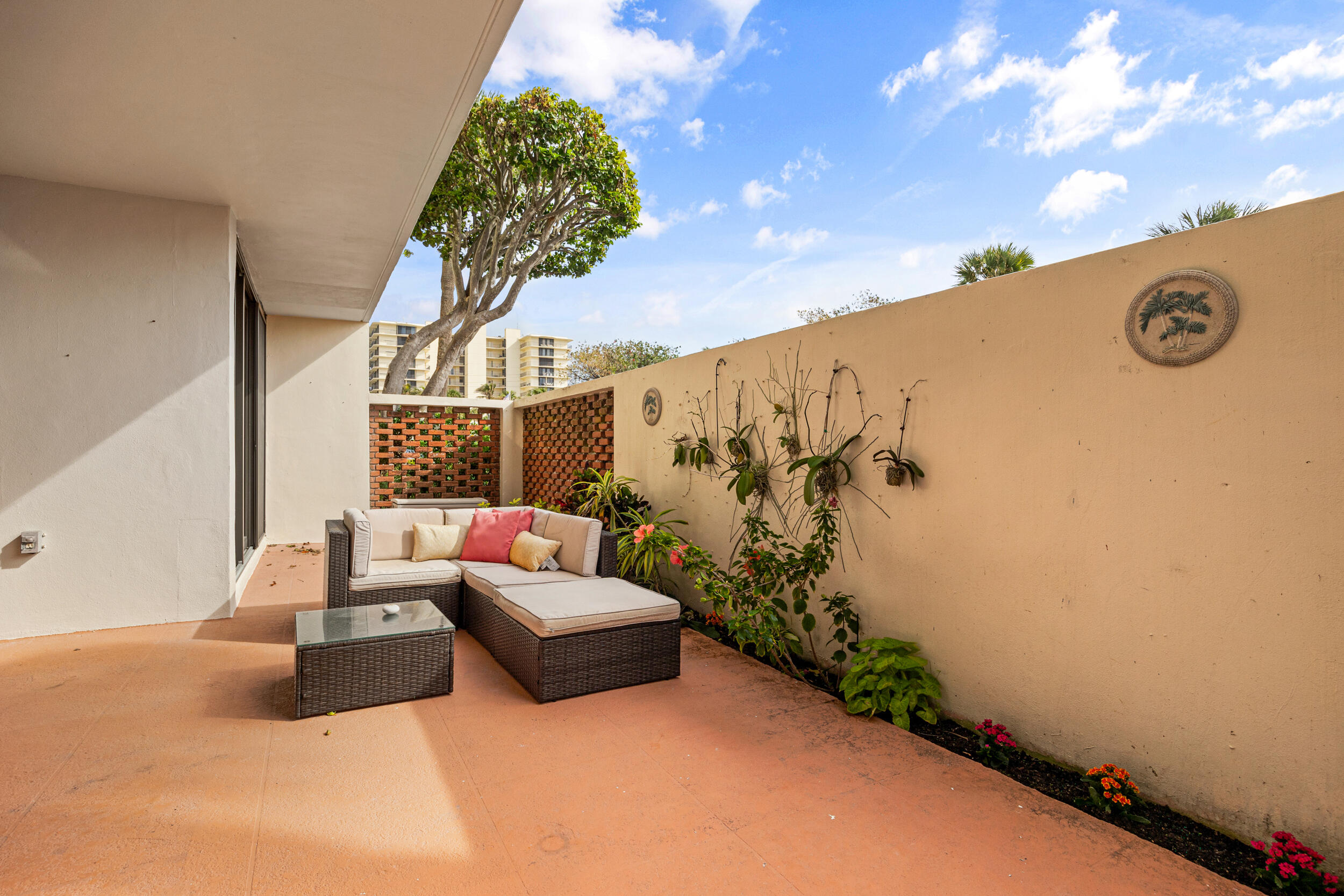 OCEAN VILLAS CONDO APTS - Residential