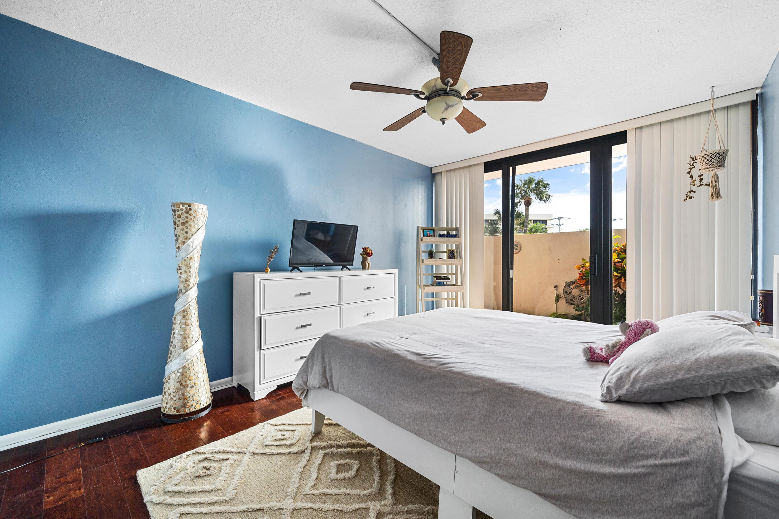 OCEAN VILLAS CONDO APTS - Residential