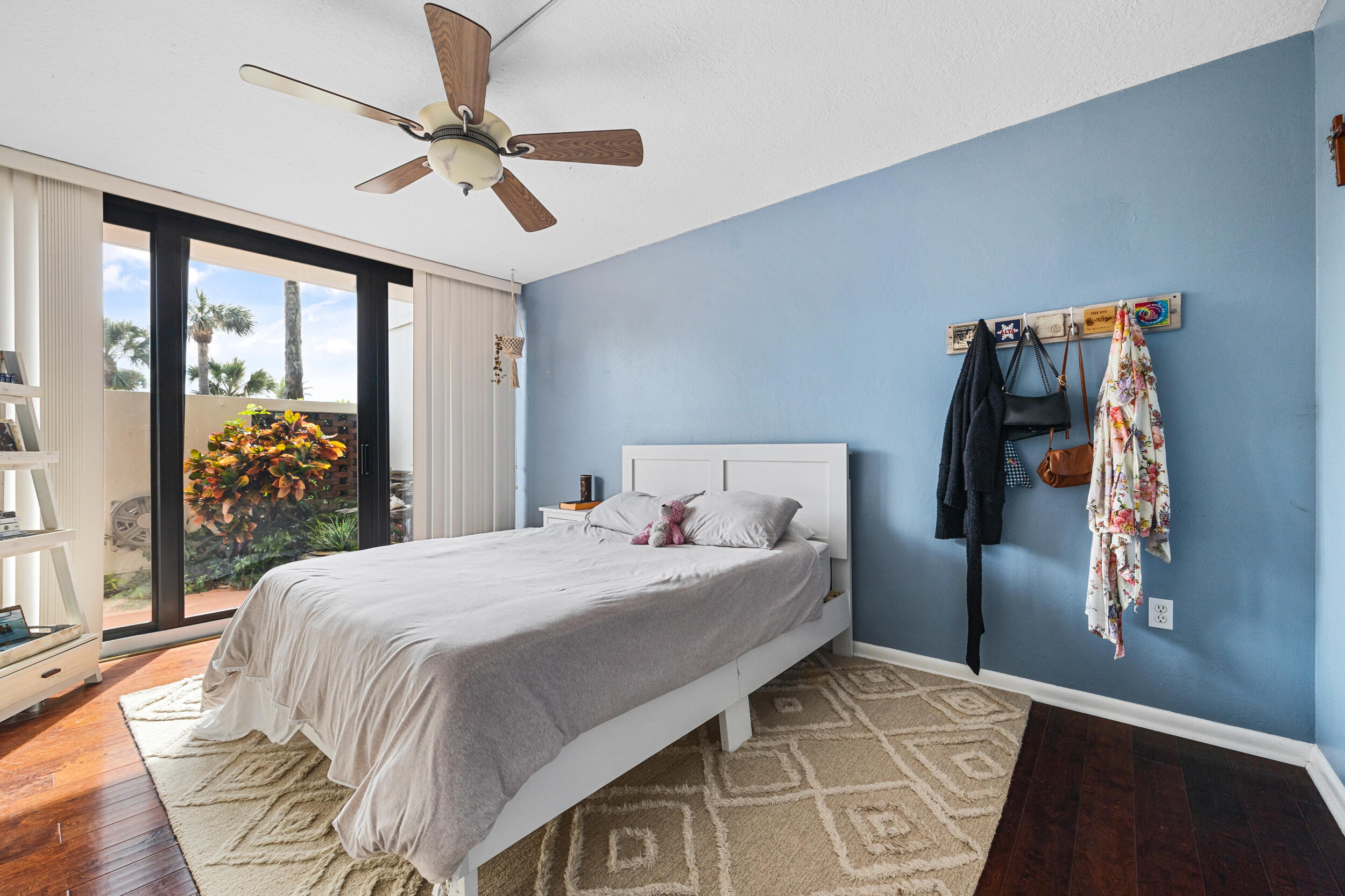 OCEAN VILLAS CONDO APTS - Residential