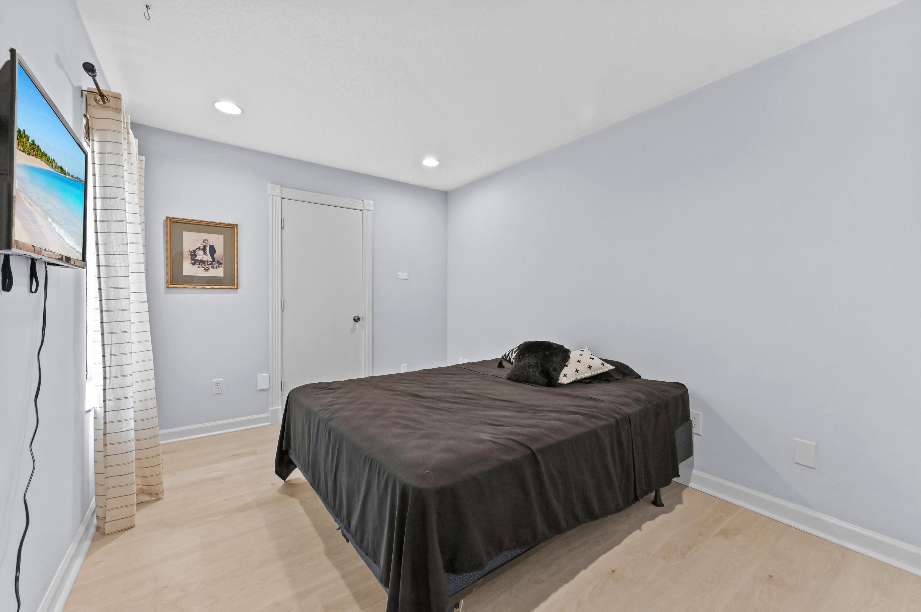 COQUINA LAKES - Residential