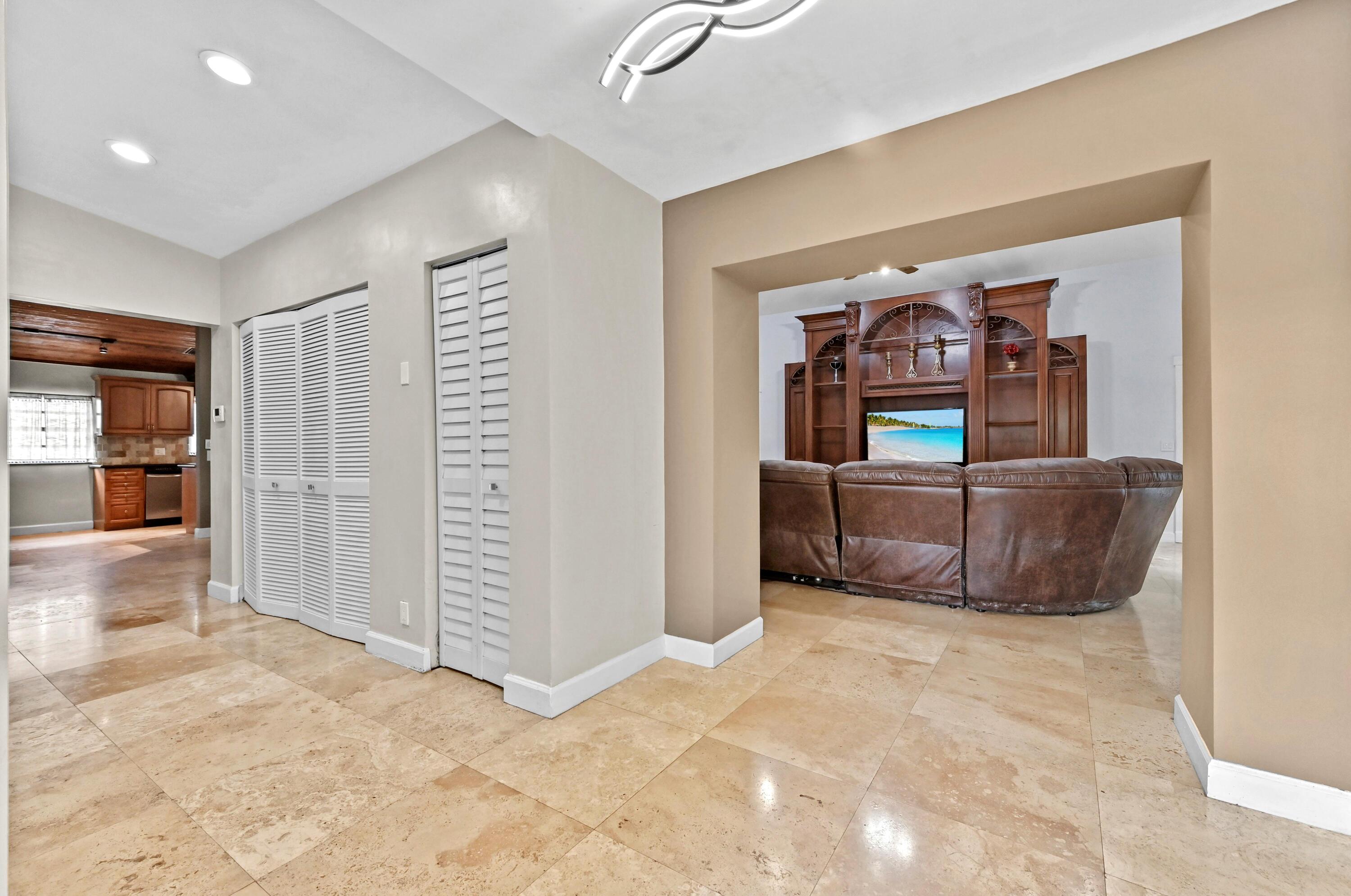 COQUINA LAKES - Residential