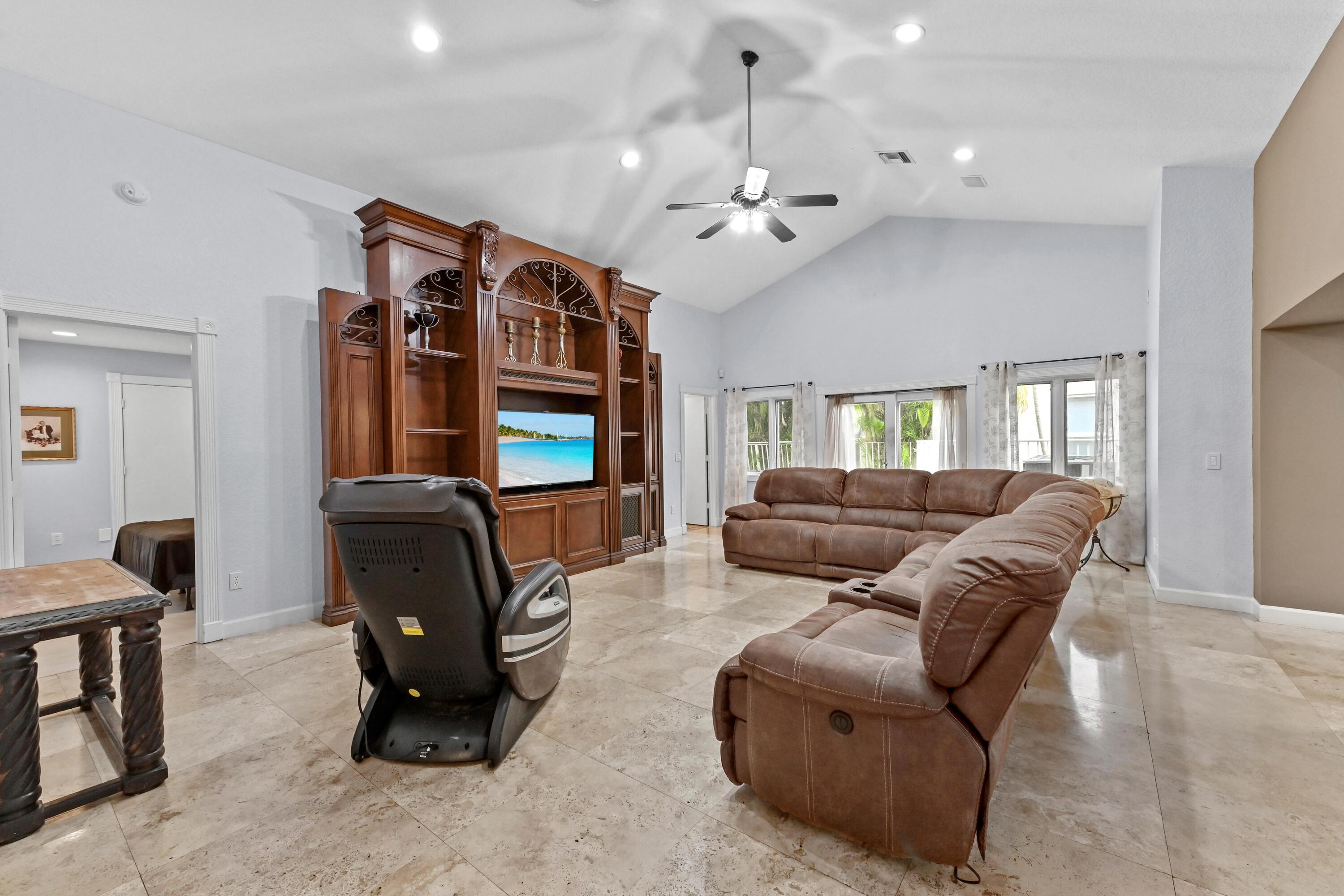 COQUINA LAKES - Residential