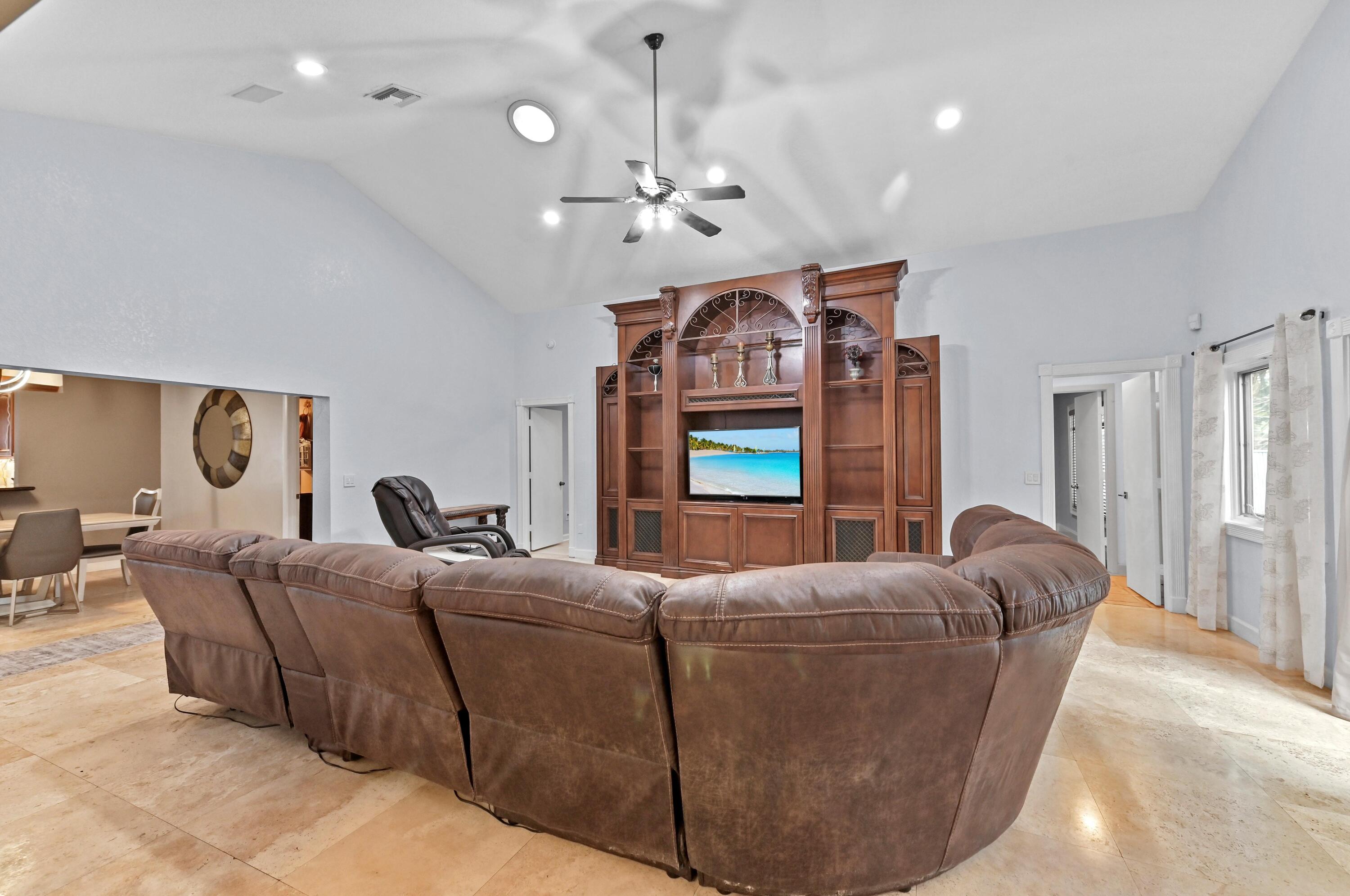 COQUINA LAKES - Residential