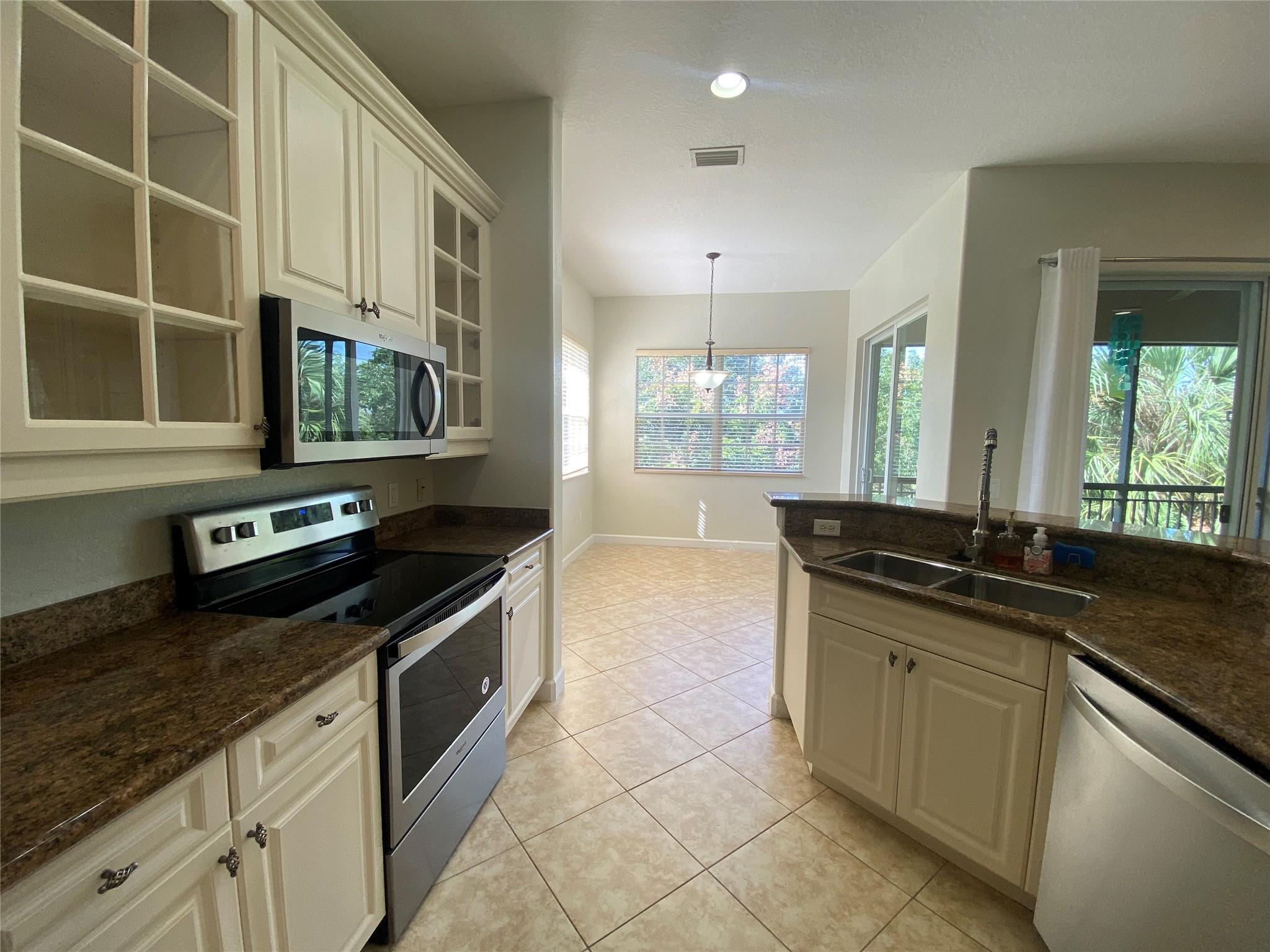 CYPRESS POINTE II AT HERON BAY - Residential Lease