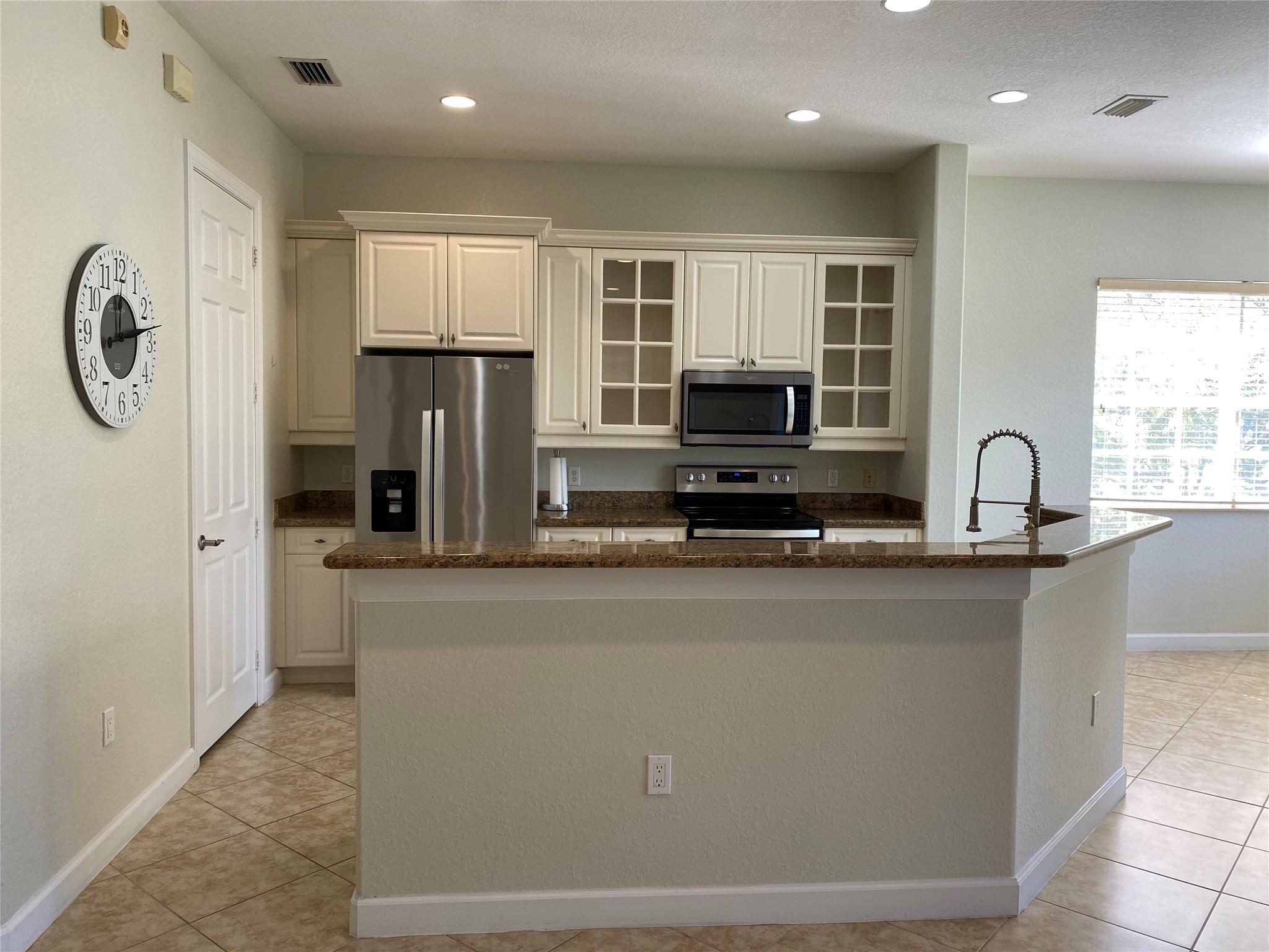 CYPRESS POINTE II AT HERON BAY - Residential Lease