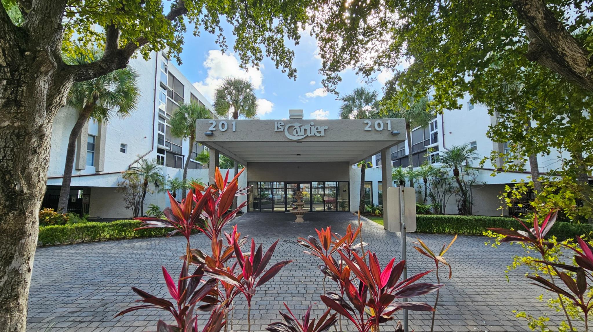 Discover your slice of paradise in this beautifully updated & maintained unit, offering a perfect blend of comfort & convenience. This spacious condo features a modern, fully furnished, move-in-ready interior with sleek finishes and abundant natural light. This spacious 1 bedroom + den/bedroom 3rd floor unit is nestled just steps from Sunny Isles Beach, this prime location puts you within walking distance of pristine sandy shores, world-class dining, shopping (walking distance to Publix), & entertainment. Benefit from easy access to top-rated schools & vibrant city life while enjoying the tranquility of a beachside retreat. Min 6 month rental however 1 year preferred. Different pricing for shorter term. Call agent for info
No smoking in unit allowed
