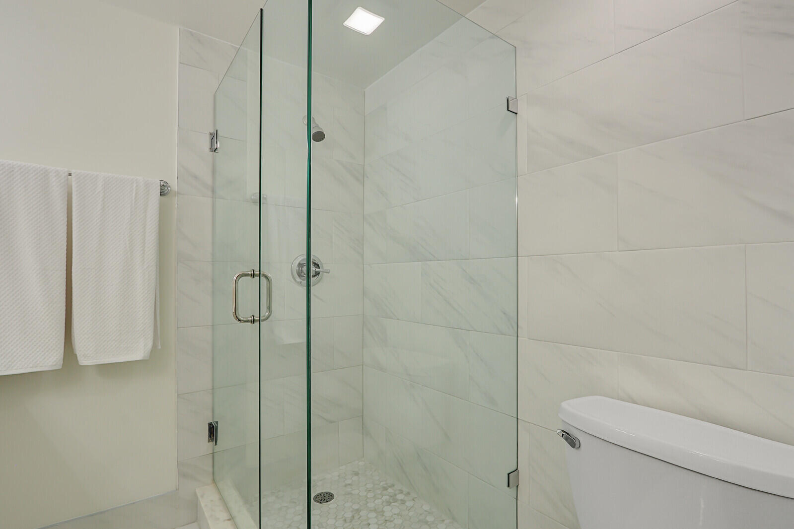 LAKES AT THE BLUFFS - Residential Lease