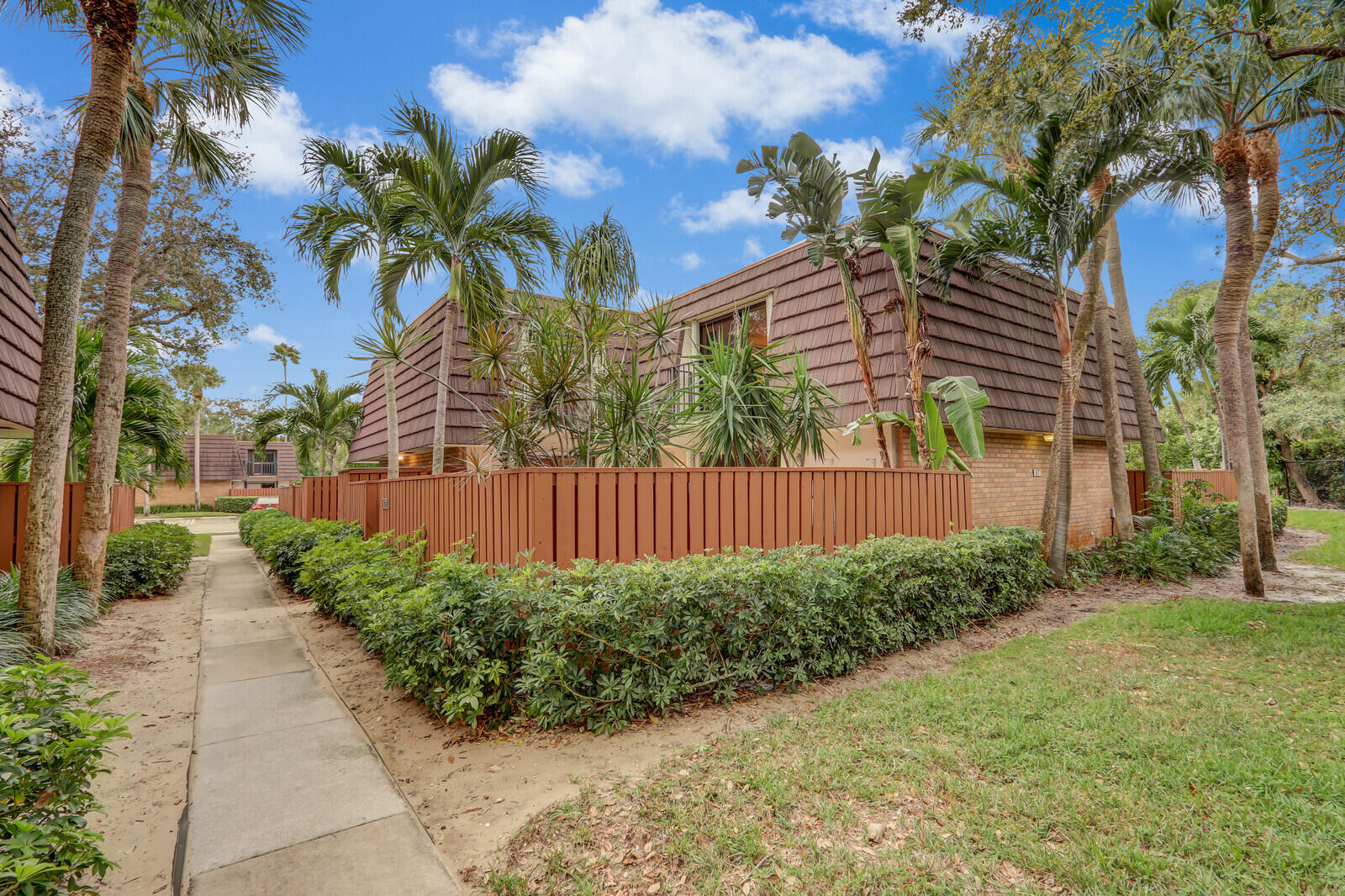 LAKES AT THE BLUFFS - Residential Lease