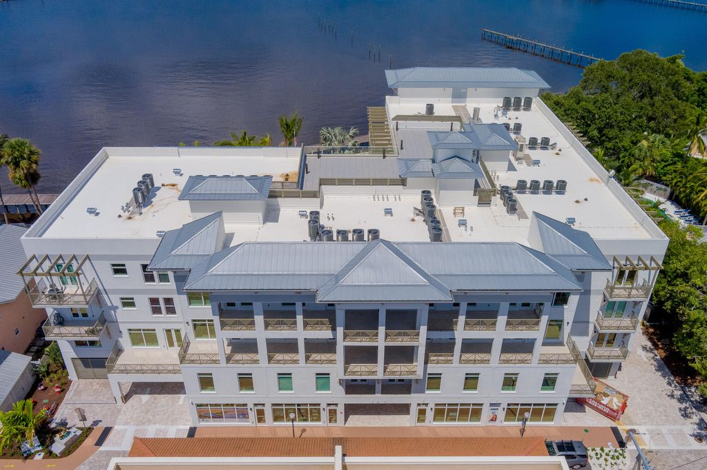 Photo of 41 SW Seminole Street #409, Stuart, FL 34994 (MLS # R10933404)