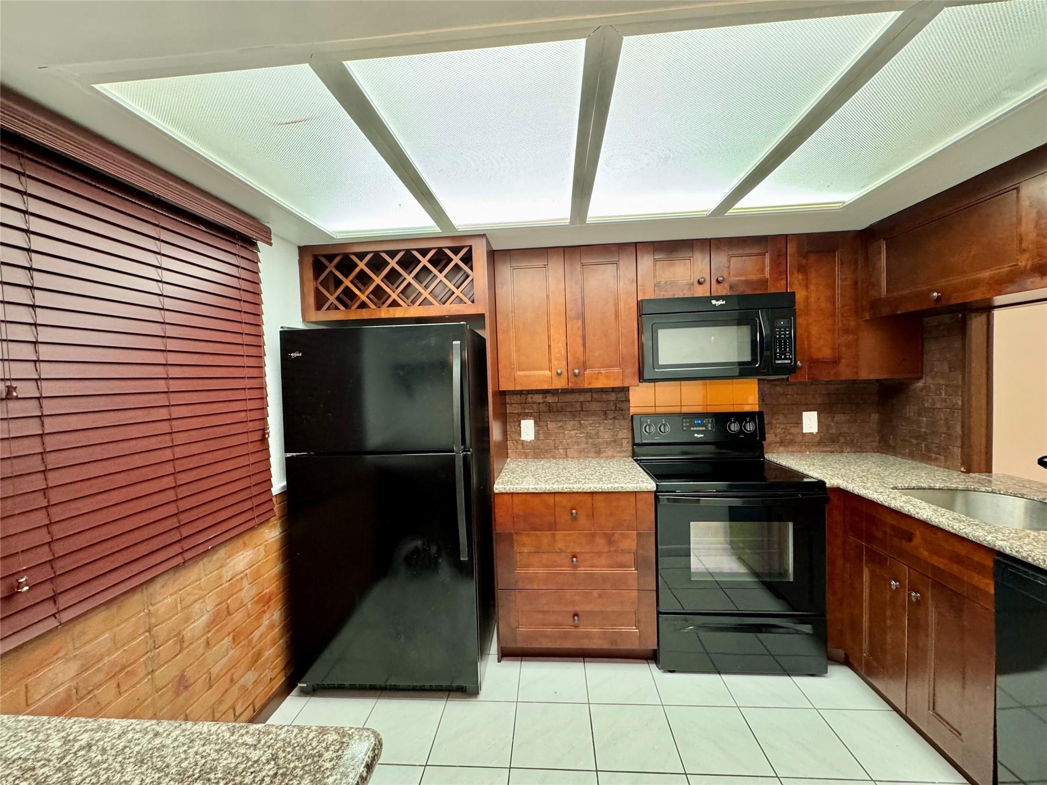 116 Royal Park Dr 1D