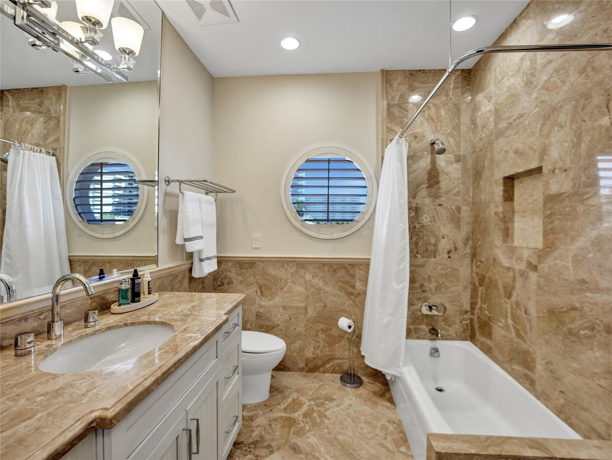 Bermuda-Riviera - Residential