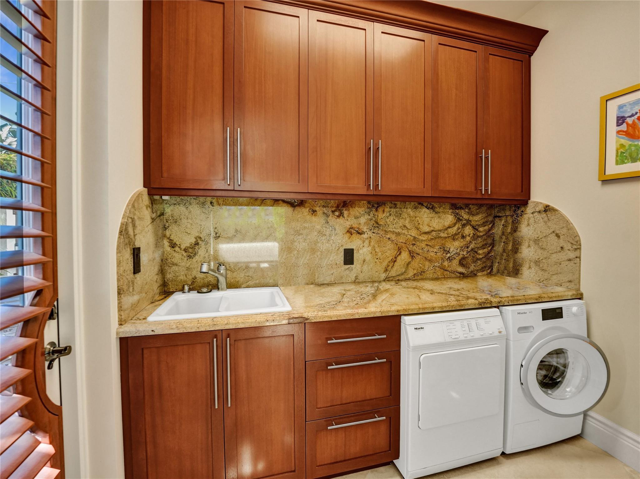 Bermuda-Riviera - Residential