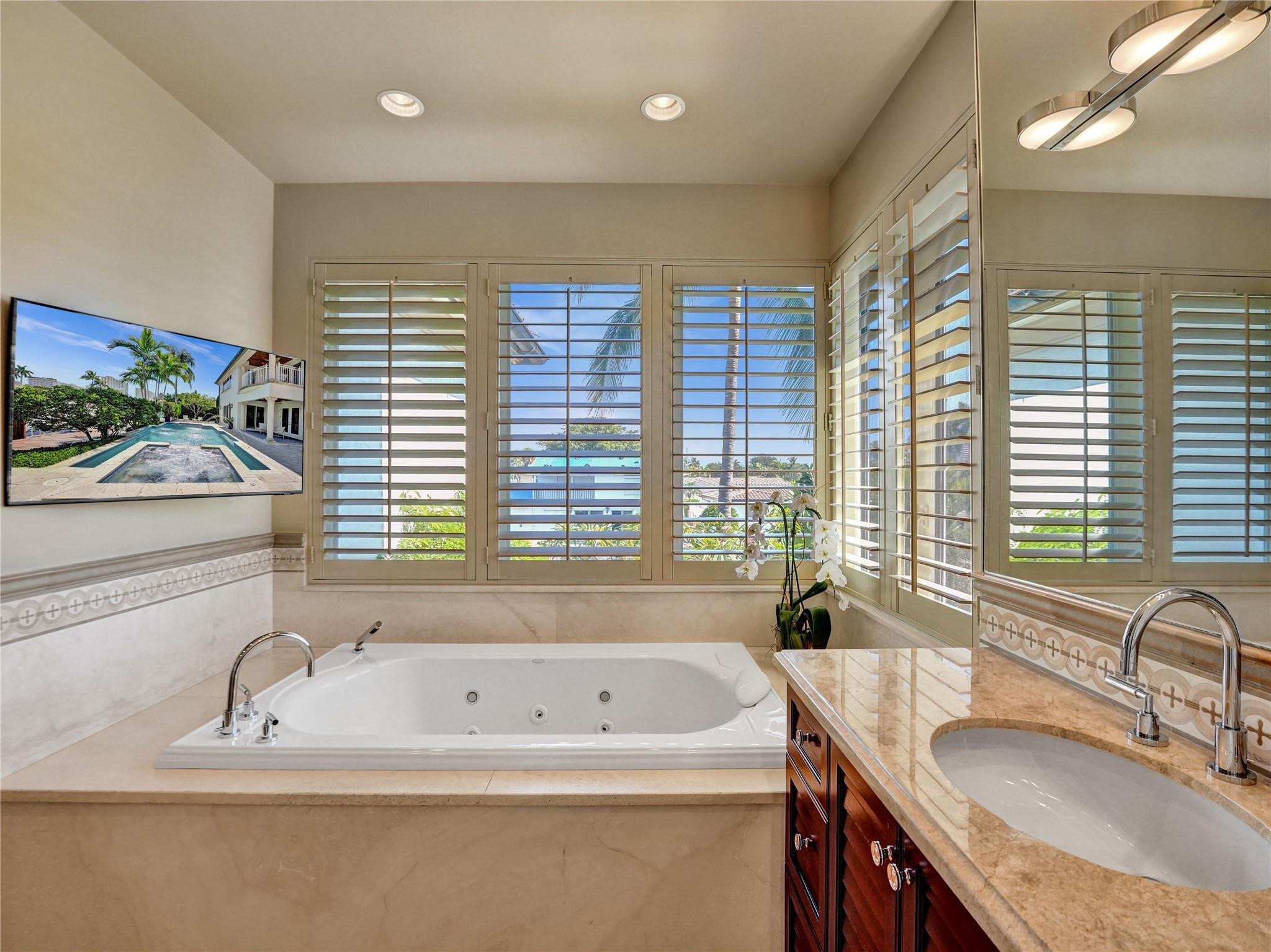 Bermuda-Riviera - Residential