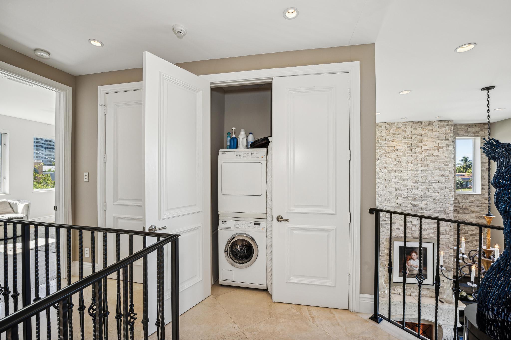 Bermuda-Riviera - Residential