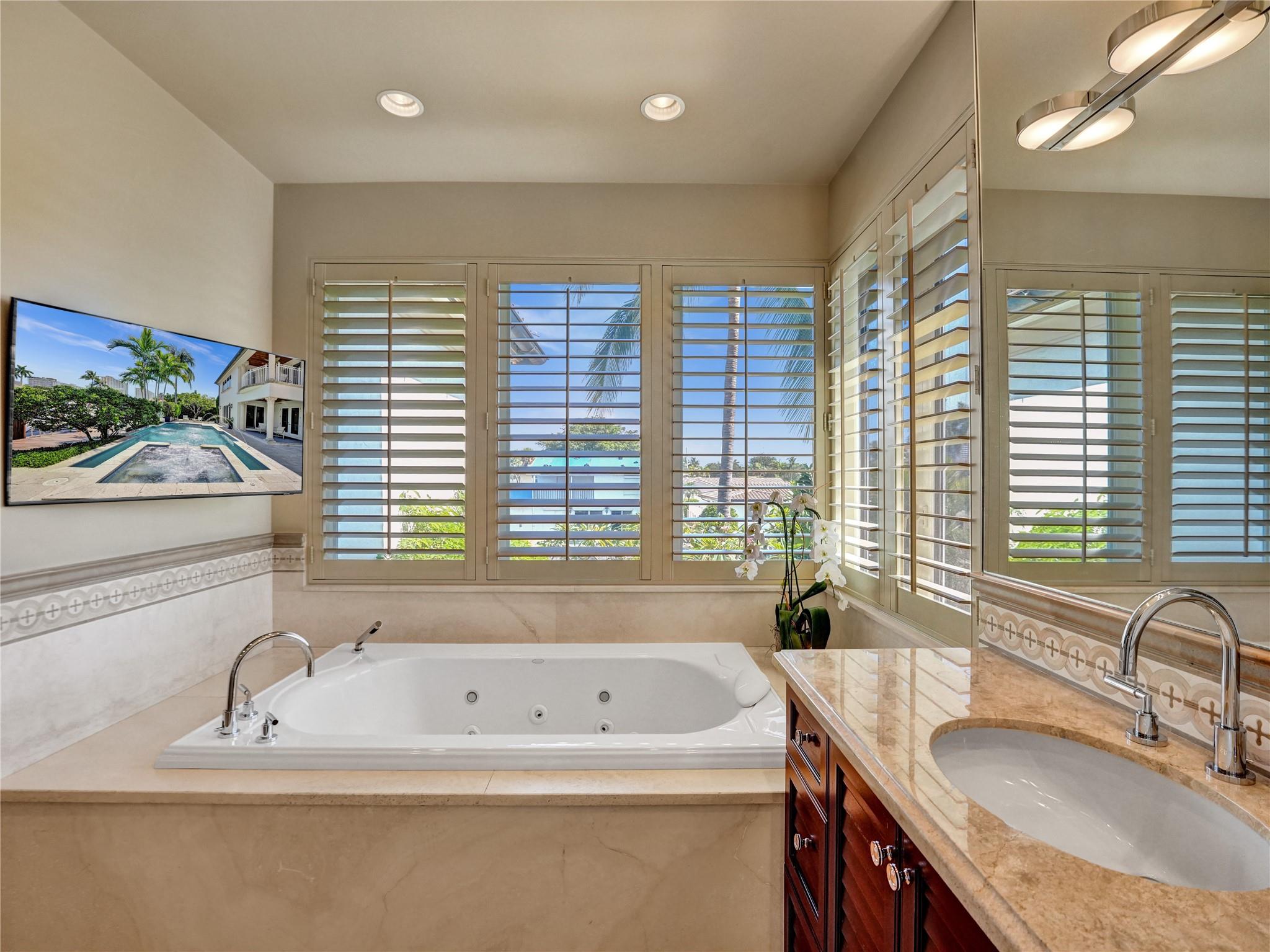 Bermuda-Riviera - Residential