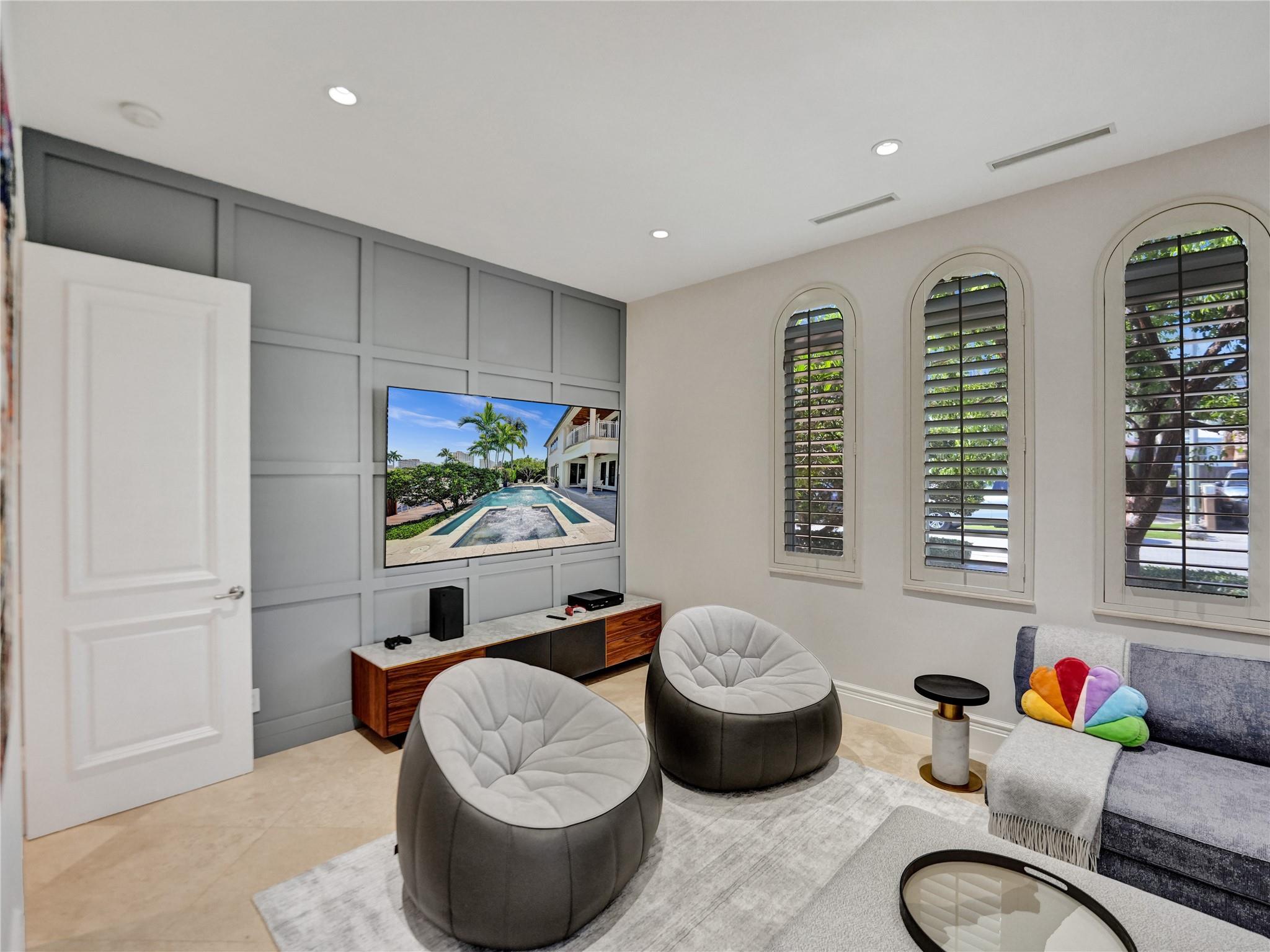 Bermuda-Riviera - Residential