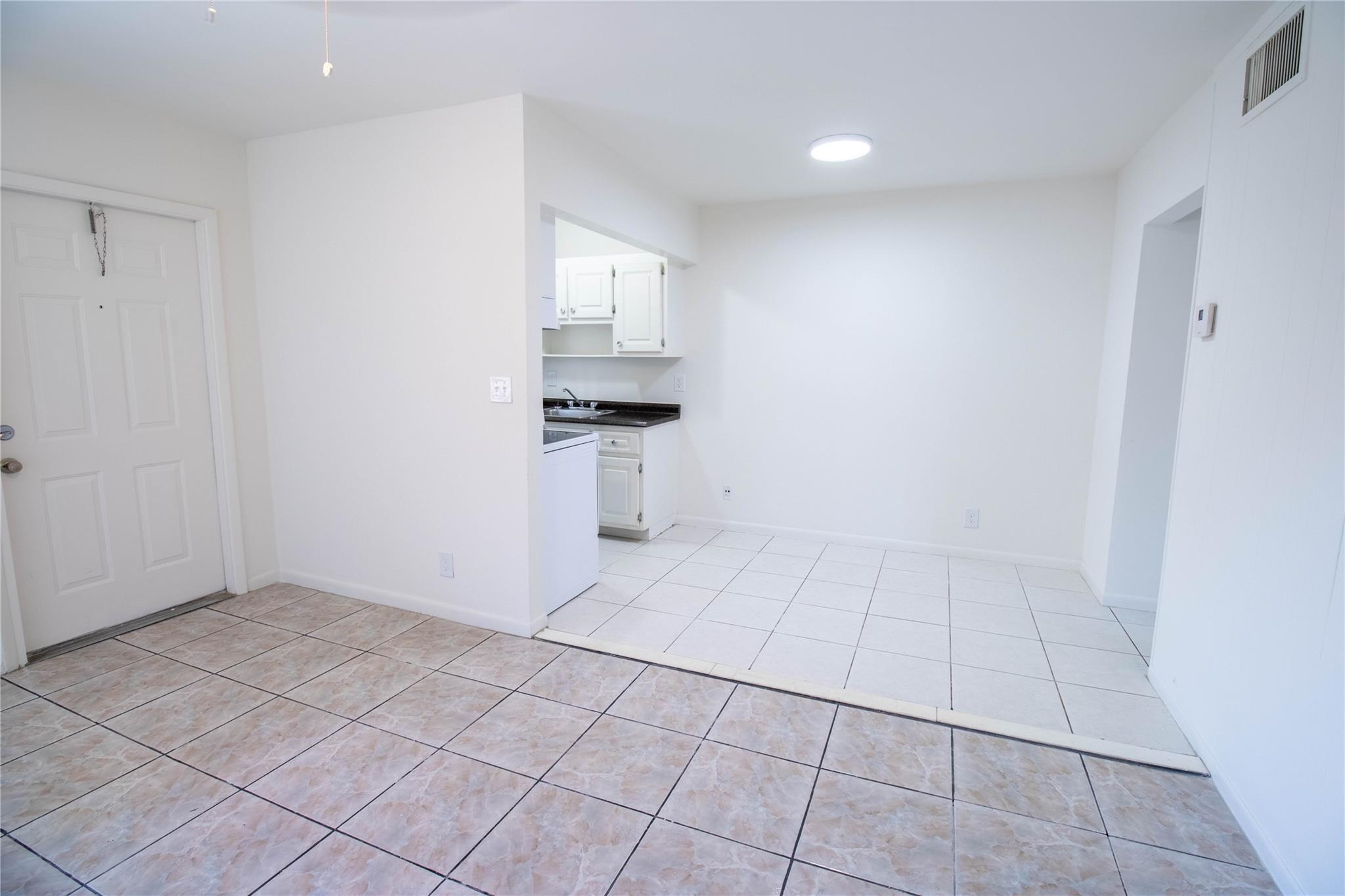 Hollywood Lakes - Residential Lease