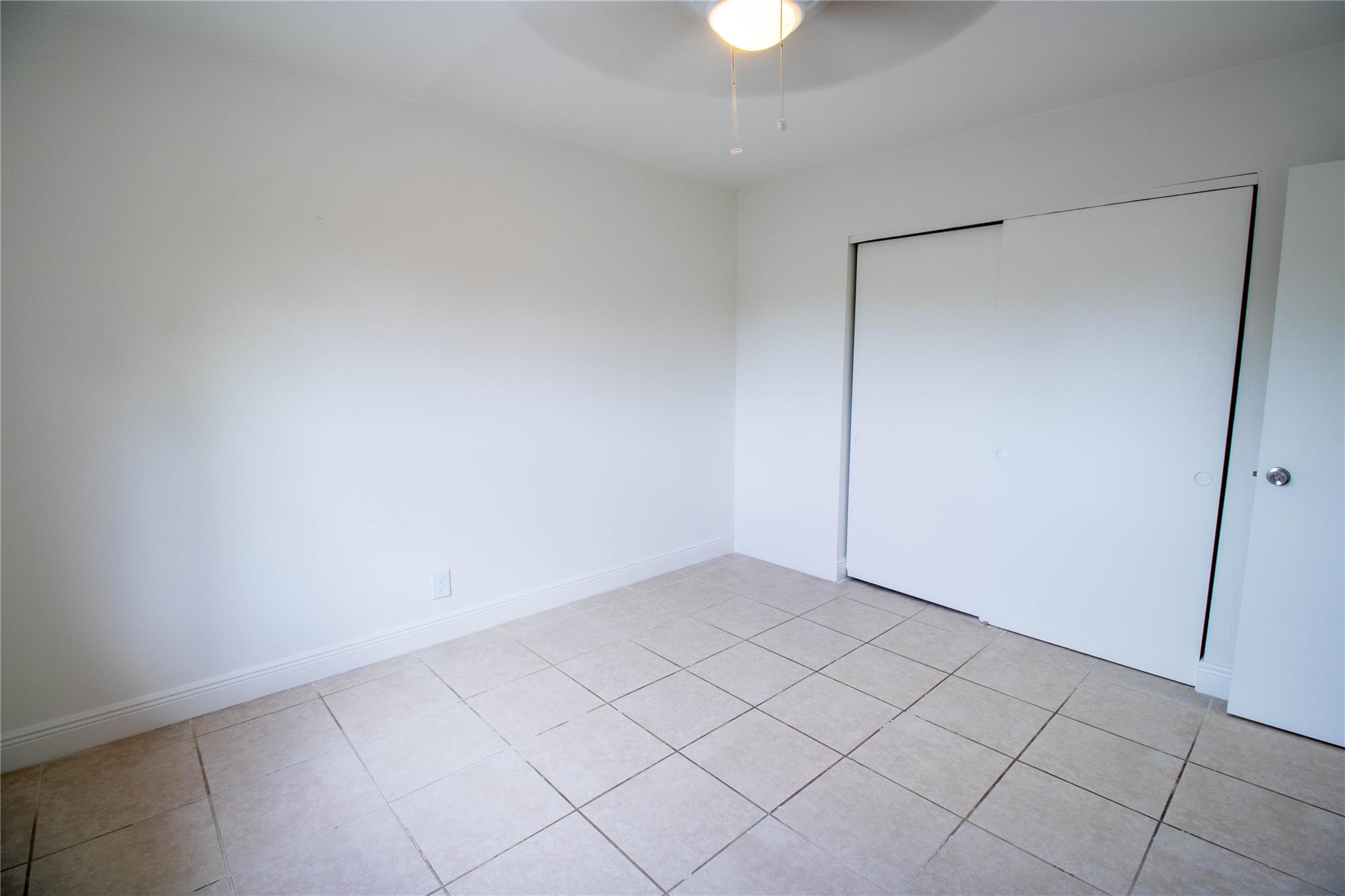 Hollywood Lakes - Residential Lease