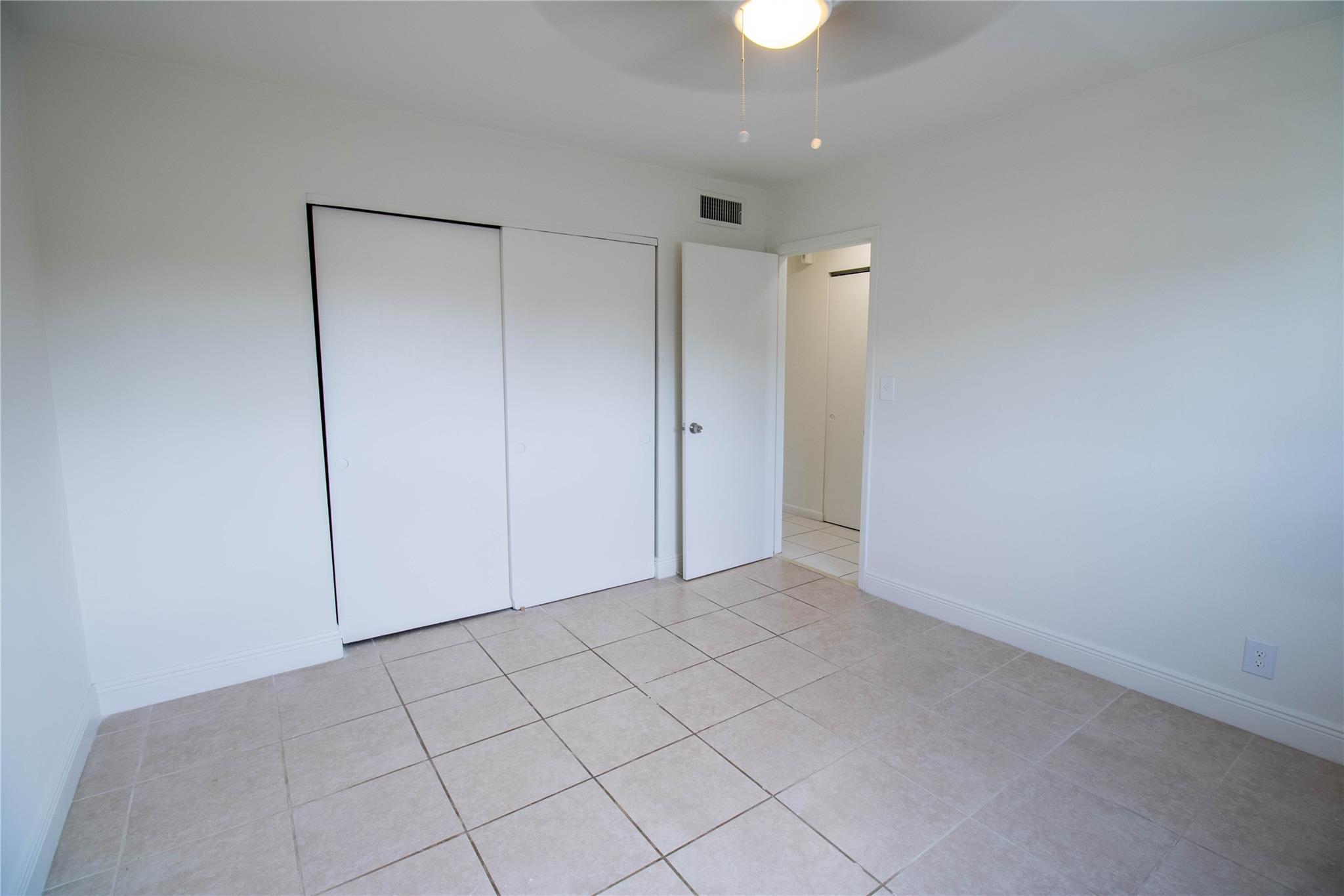 Hollywood Lakes - Residential Lease