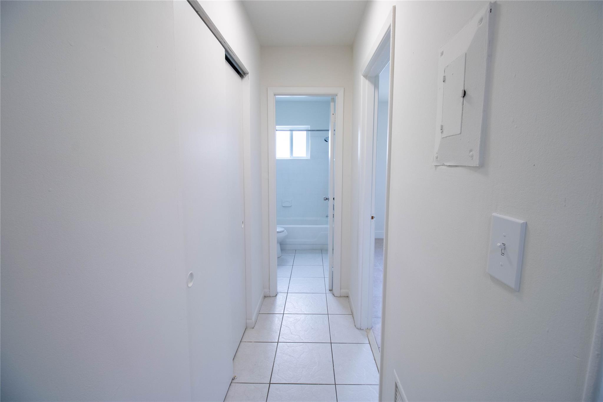 Hollywood Lakes - Residential Lease