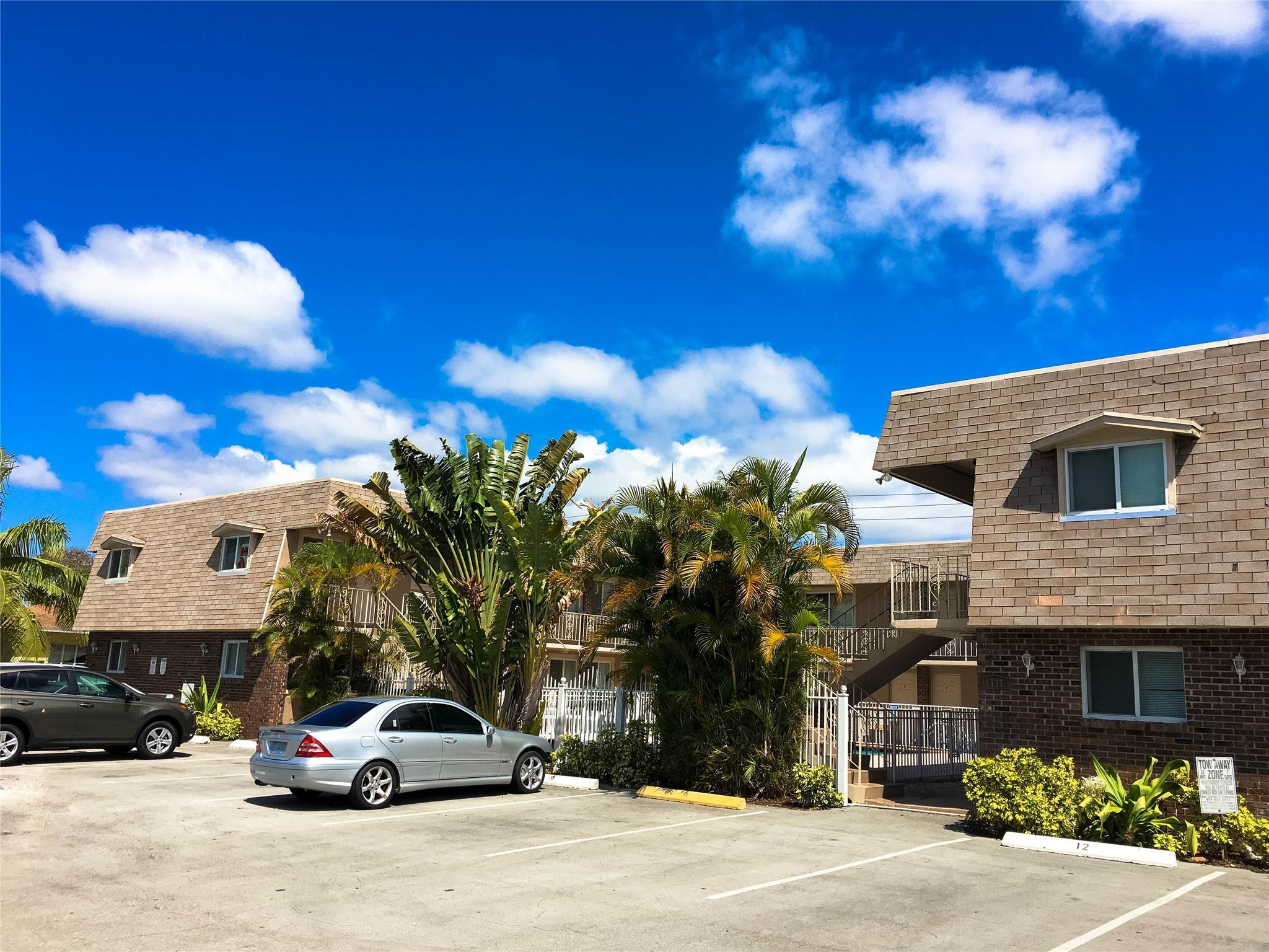 Hollywood Lakes - Residential Lease