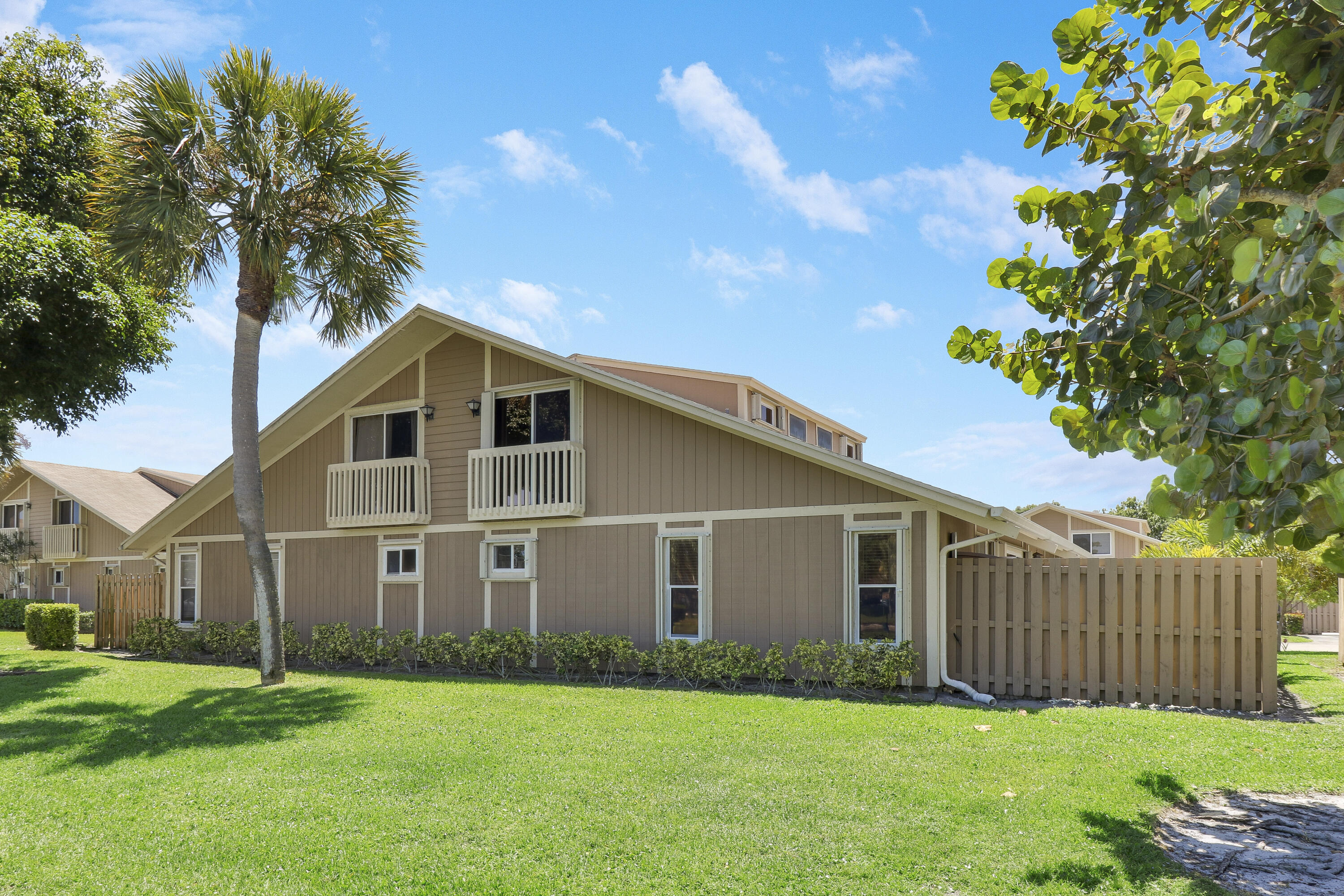 MAPLECREST - Residential