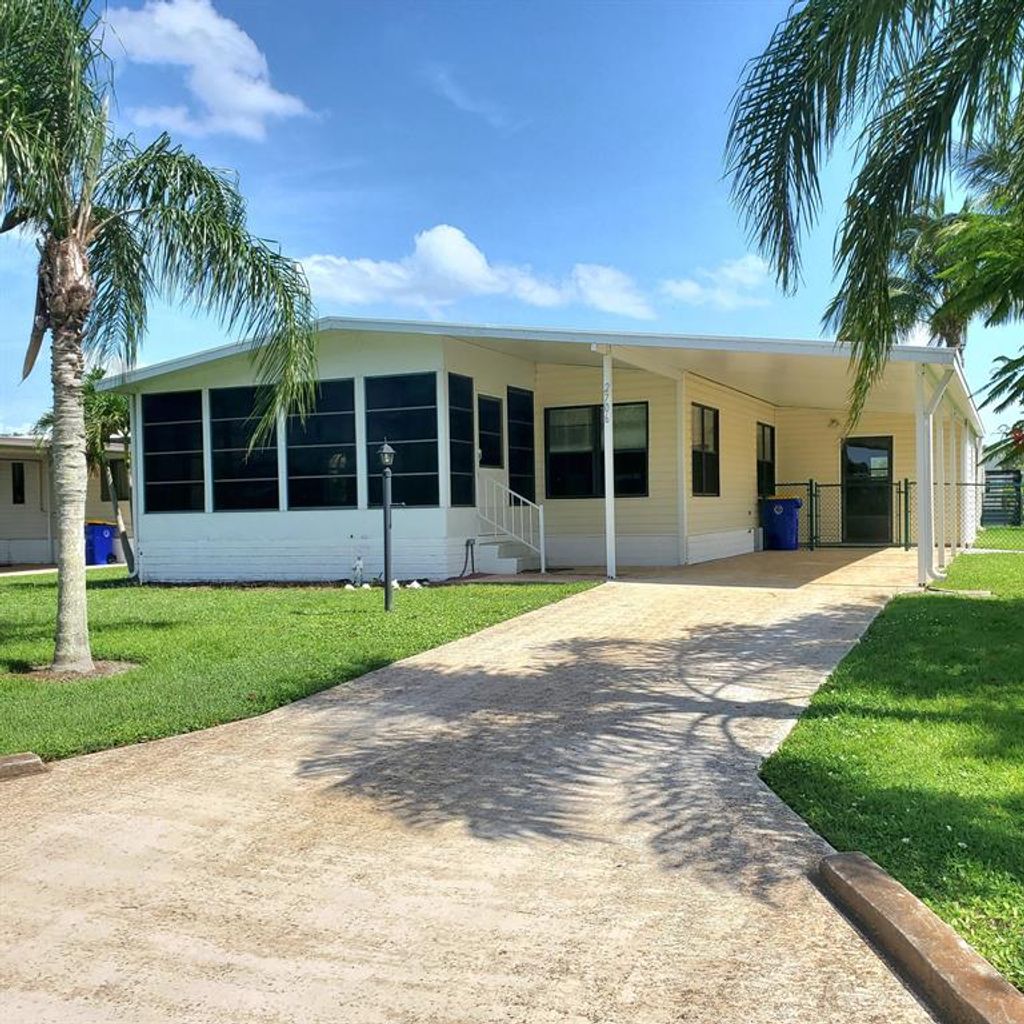 Photo of 2706 SW Pontiac Place, Stuart, FL 34997 (MLS # R10903871)